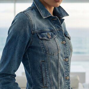 $148 FREE PEOPLE light distressed blue jean jacket M